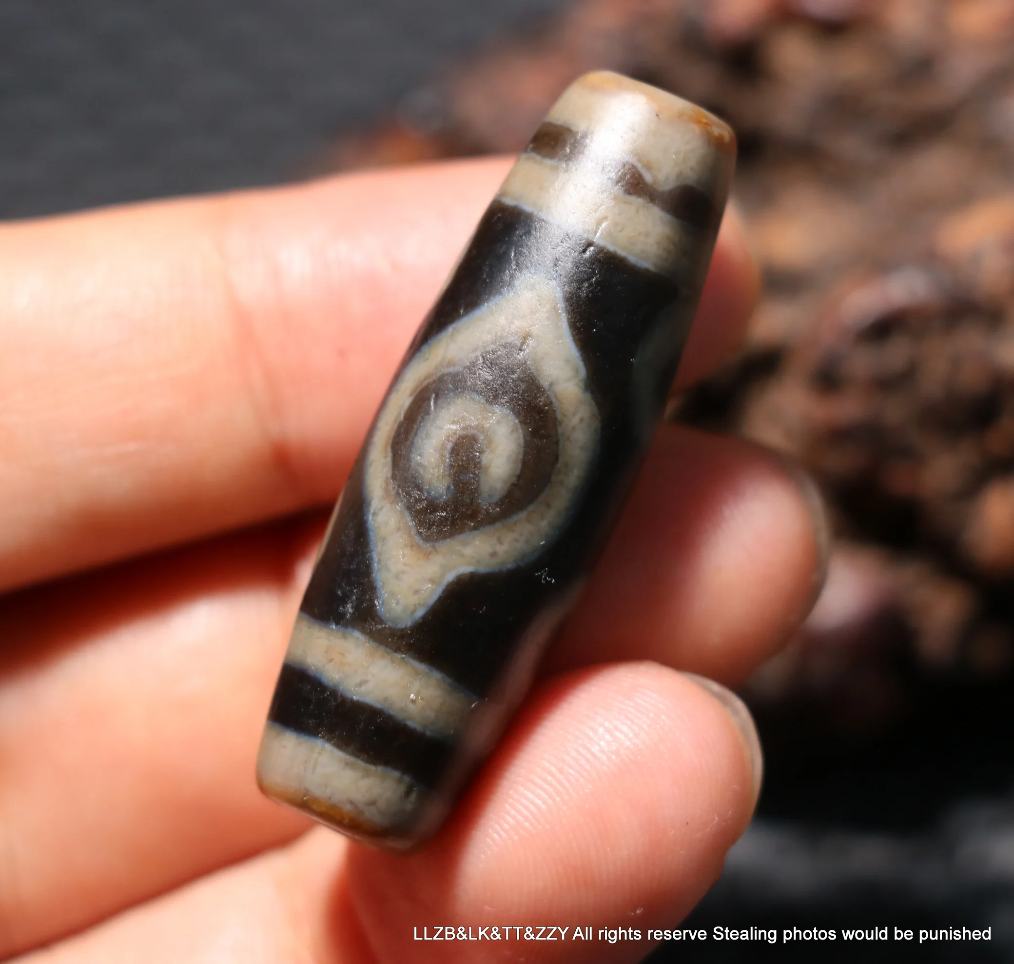 Unique Style Magic Power Energy Tibetan Old Agate 6 Eye Dragon Eye dZi Bead Amulet Pendant Talisman UPD220907A27
Unique Style Magic Power Energy Tibetan Old Agate 6 Eye Dragon Eye dZi Bead Amulet Pendant Talisman UPD220907A27