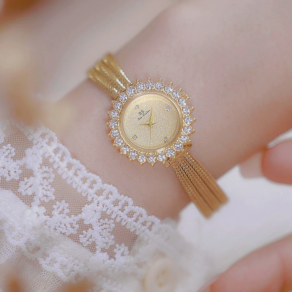BS винтажные легкие роскошные ювелирные изделия женские часы темперамент элегантные женские часы модные кварцевые женские наручные часы
BS винтажные легкие роскошные ювелирные изделия женские часы темперамент элегантные женские часы модные кварцевые женские наручные часы