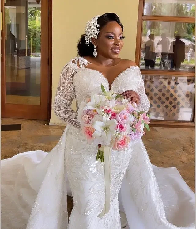 Customized Plus Size Mermaid White Wedding Dress Sequined Lace Luxurious Bridal Gowns Dresses
Customized Plus Size Mermaid White Wedding Dress Sequined Lace Luxurious Bridal Gowns Dresses