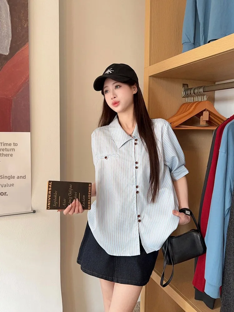 Summer 2026 Women's Loose Fit Bubble Sleeve Striped Shirt Turn-down Collar Trendy Casual Top for Young Girls Regular Length
Summer 2026 Women's Loose Fit Bubble Sleeve Striped Shirt Turn-down Collar Trendy Casual Top for Young Girls Regular Length