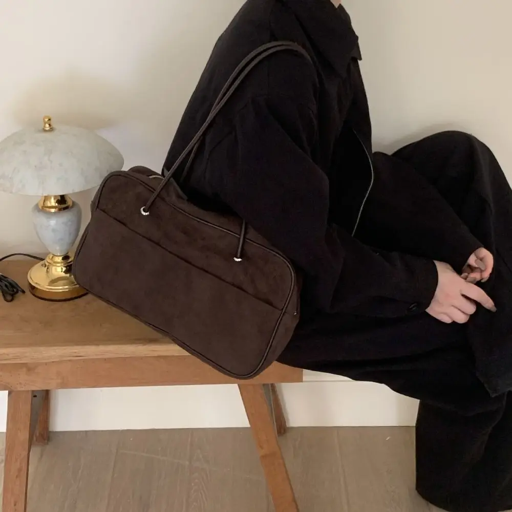 Portable Retro Elegant Shoulder Bag Large Capacity Pu Leather Casual Purse Versatile Pillow Handbag Student
Portable Retro Elegant Shoulder Bag Large Capacity Pu Leather Casual Purse Versatile Pillow Handbag Student