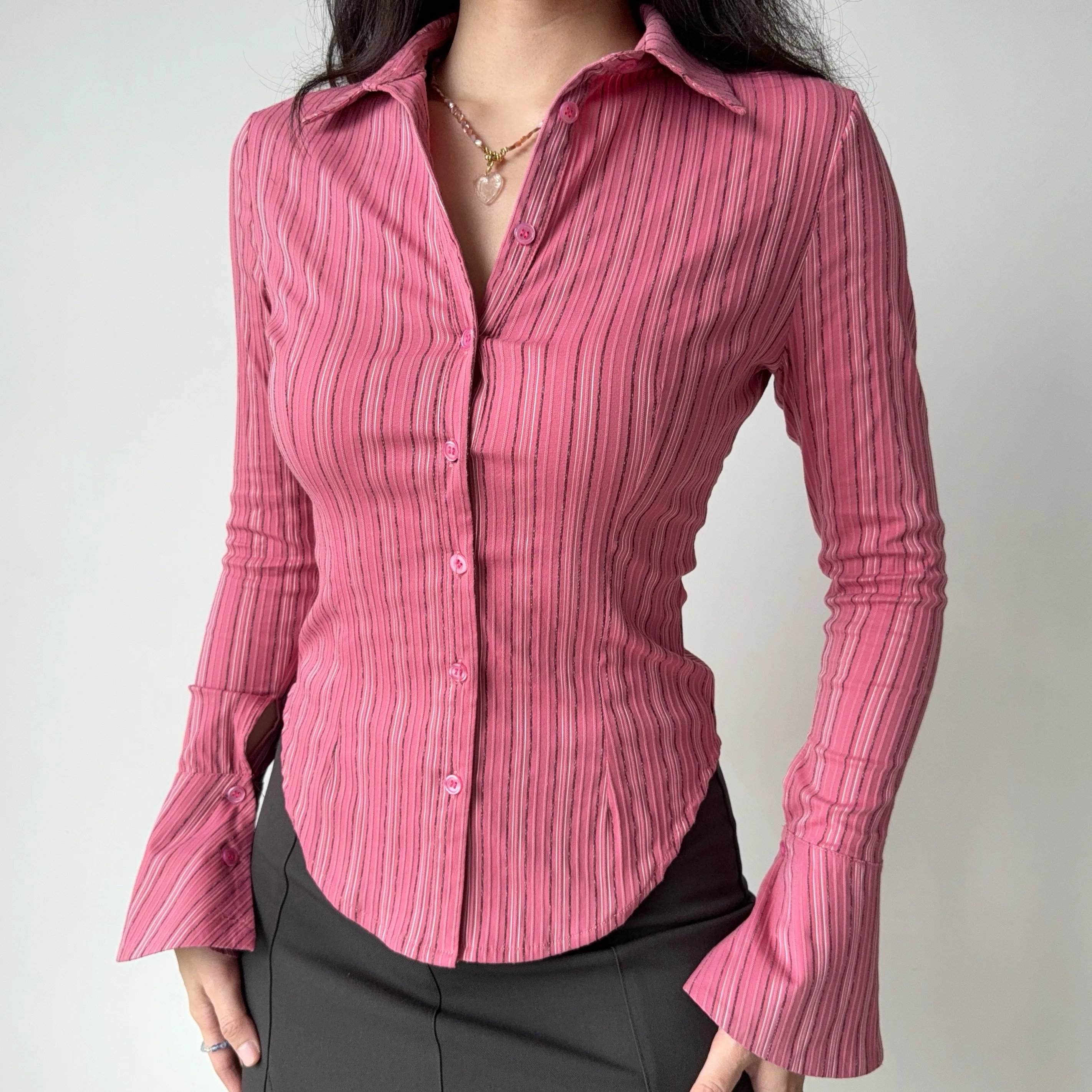 Женская рубашка Slim Fit с длинными рукавами в полоску из смесового хлопка в стиле ретро American Sle Go Girl Go Pink с зауженной талией
Женская рубашка Slim Fit с длинными рукавами в полоску из смесового хлопка в стиле ретро American Sle Go Girl Go Pink с зауженной талией