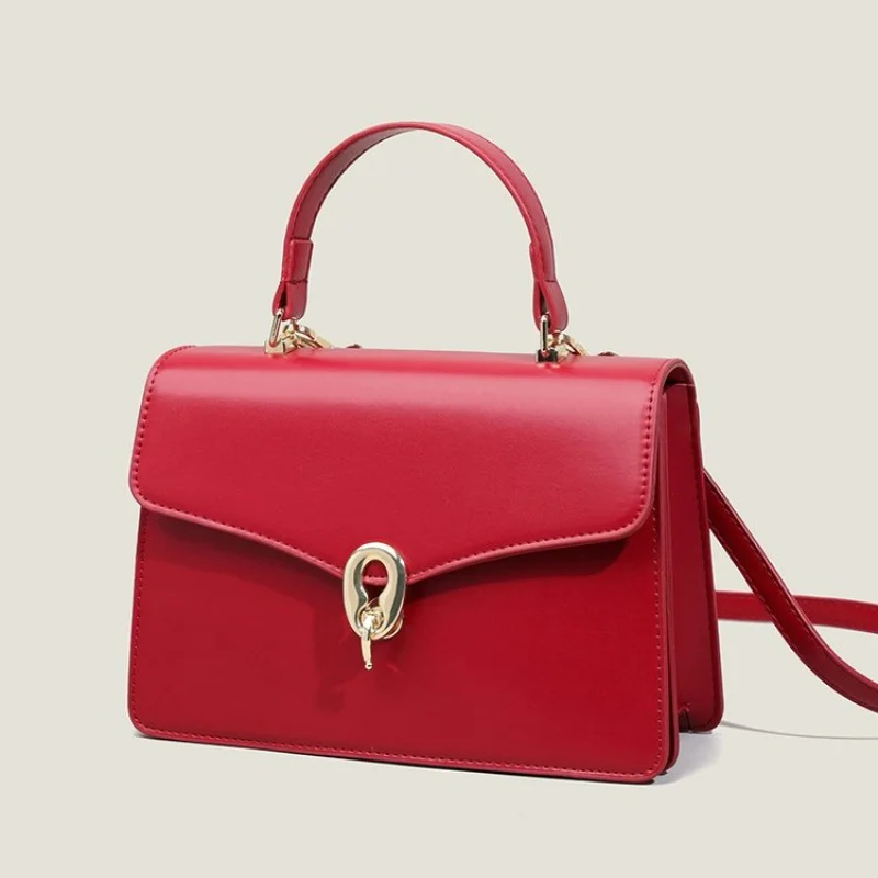 Elegant Leather Women's Messenger Bag High-End Luxury Brand Trendy Design Vintage Commuter Daily Casual Bag
Elegant Leather Women's Messenger Bag High-End Luxury Brand Trendy Design Vintage Commuter Daily Casual Bag