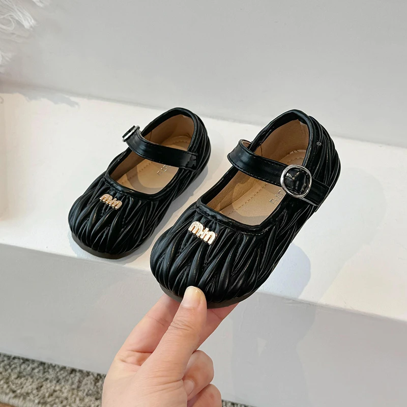 Size 23-34 Baby Girl Leather Shoes 2024 European Style Square Mouth Kids Single Shoes Soft Sole Anti Slip Girls Princess Shoes
Size 23-34 Baby Girl Leather Shoes 2024 European Style Square Mouth Kids Single Shoes Soft Sole Anti Slip Girls Princess Shoes