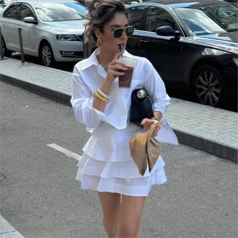 New White Shirt Cake Skirt Set Loose Ladies Two Piece Set 2025 Elegant Long Sleeve Shirt High Waist Pleated Mini Skirt Set
New White Shirt Cake Skirt Set Loose Ladies Two Piece Set 2025 Elegant Long Sleeve Shirt High Waist Pleated Mini Skirt Set