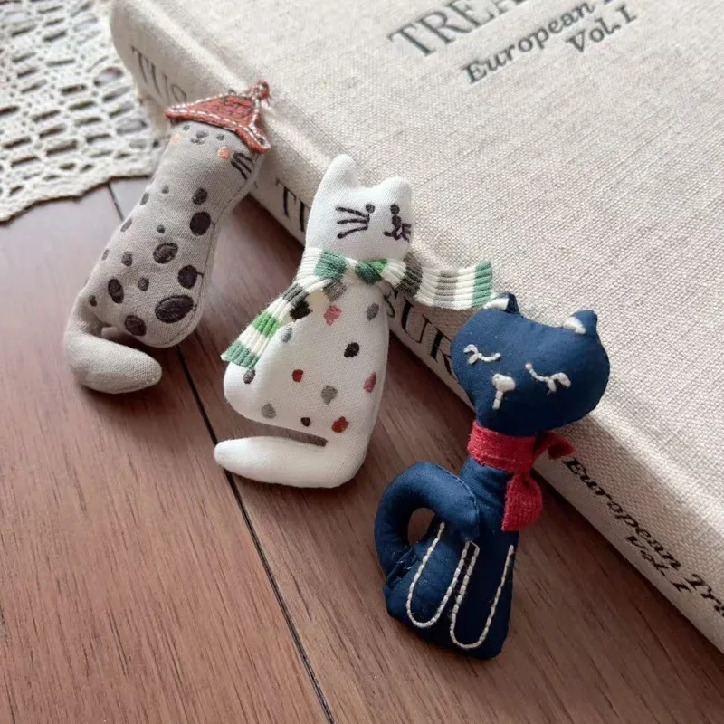 Stuffed Fabric Forest Animal Brooch Pin Handmade Embroidered Plush Charm DIY Sewing Accessory for Hat Scarf Bag
Stuffed Fabric Forest Animal Brooch Pin Handmade Embroidered Plush Charm DIY Sewing Accessory for Hat Scarf Bag