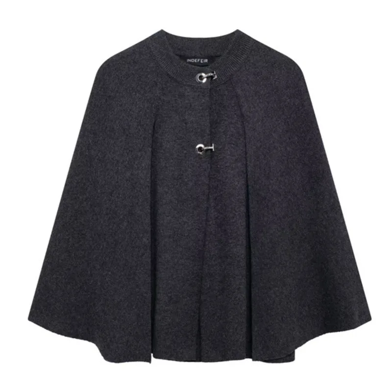 Elegant Solid Color Knitted Cape New Stylish Winter Warm Women's Cloak Coat Chic Single-breasted Decorative Shawl Collar Coat
Elegant Solid Color Knitted Cape New Stylish Winter Warm Women's Cloak Coat Chic Single-breasted Decorative Shawl Collar Coat