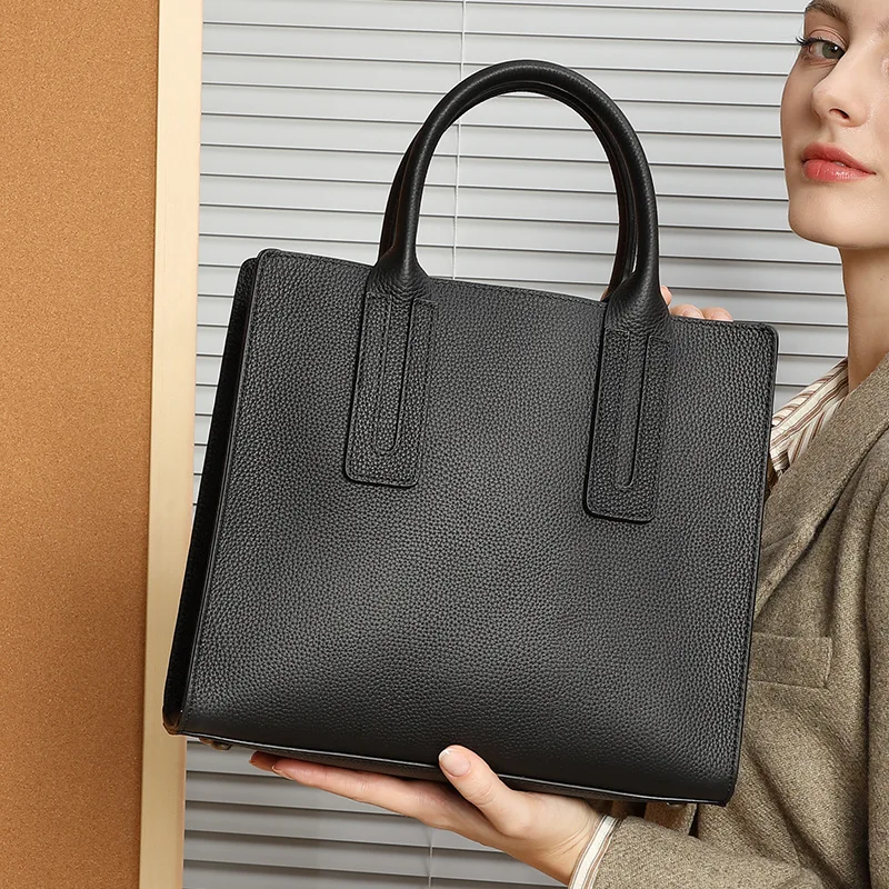 Leather Large Capacity Handbag 2025 Simple Cow Bag Crossbody Single Shoulder Bag Women's Casual
Leather Large Capacity Handbag 2025 Simple Cow Bag Crossbody Single Shoulder Bag Women's Casual