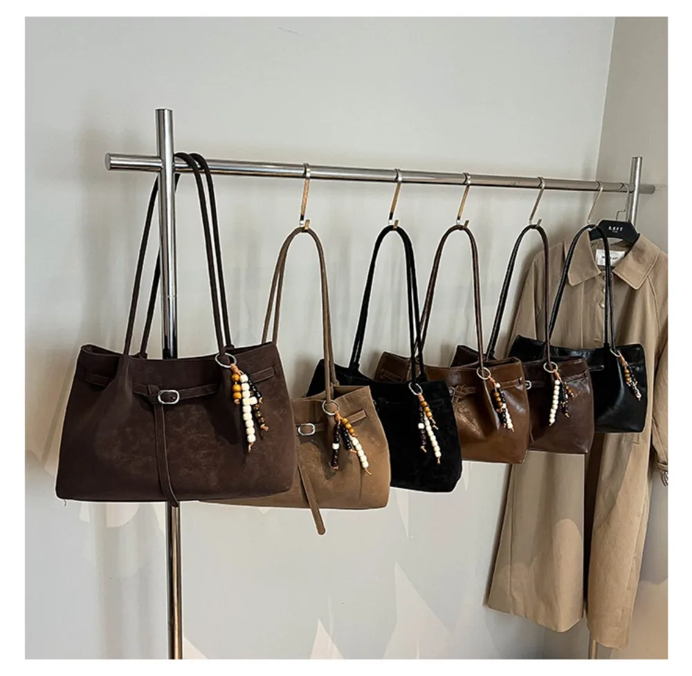 Suede/PU Leather Shoulder Bag Retro Elegant Handbag Large Capacity Solid Color Commuting Tote Bag School/Travel/Work Suede/PU Leather Shoulder Bag Retro Elegant Handbag Large Capacity Solid Color Commuting Tote Bag School/Travel/Work