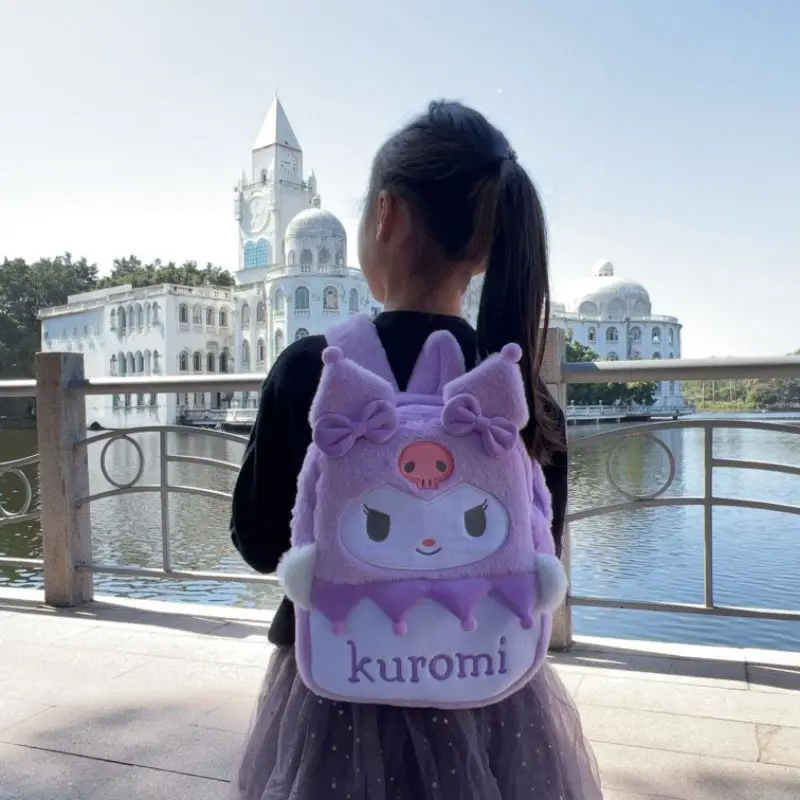 Новая сумка на плечо Sanrio с героями мультфильмов, плюшевый рюкзак, милый школьный рюкзак Cinnamoroll Kuromi большой вместимости, студентка, рождественский подарок для девочек
Новая сумка на плечо Sanrio с героями мультфильмов, плюшевый рюкзак, милый школьный рюкзак Cinnamoroll Kuromi большой вместимости, студентка, рождественский подарок для девочек