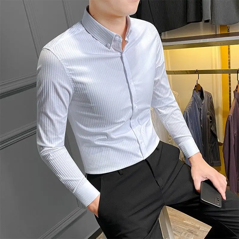 Autumn 2022 New Korean Fashion Casual Button Down Blouse Men Design Brand Slim Fit Man Tops Long Sleeve Striped Shirts T10
Autumn 2022 New Korean Fashion Casual Button Down Blouse Men Design Brand Slim Fit Man Tops Long Sleeve Striped Shirts T10