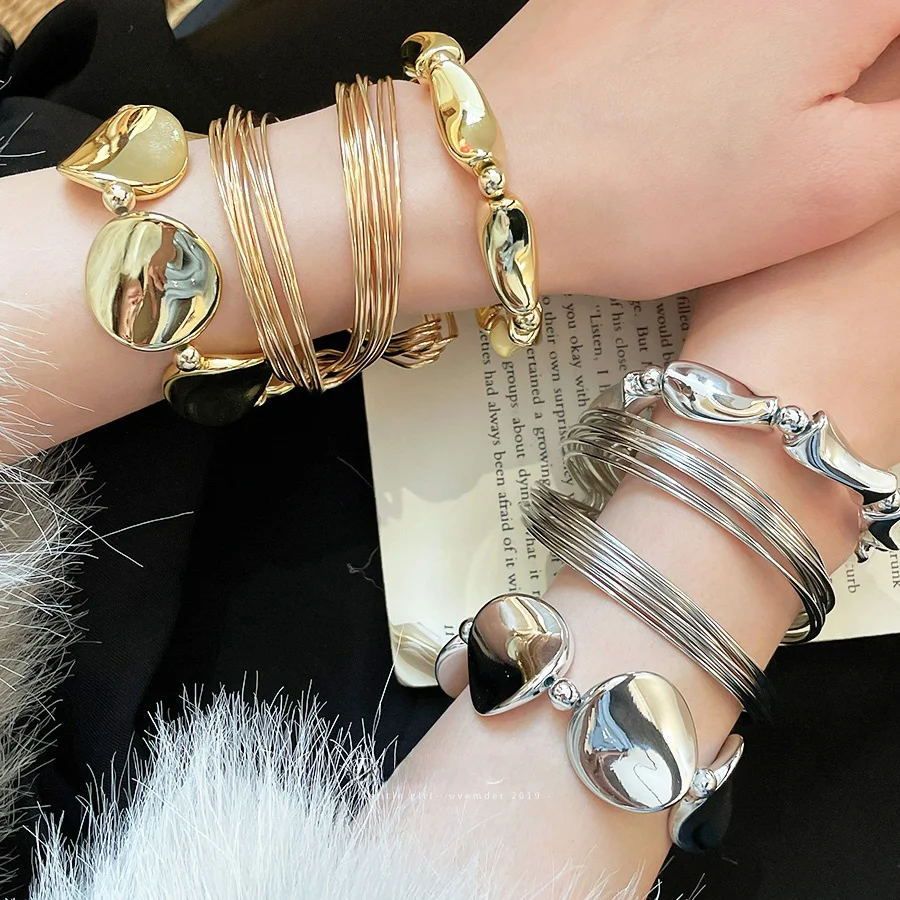 Exaggerated Geometric round Bracelets Women's Faion Jewelry Set of Tee Personali And Elegance Hand Wrist Accory
Exaggerated Geometric round Bracelets Women's Faion Jewelry Set of Tee Personali And Elegance Hand Wrist Accory