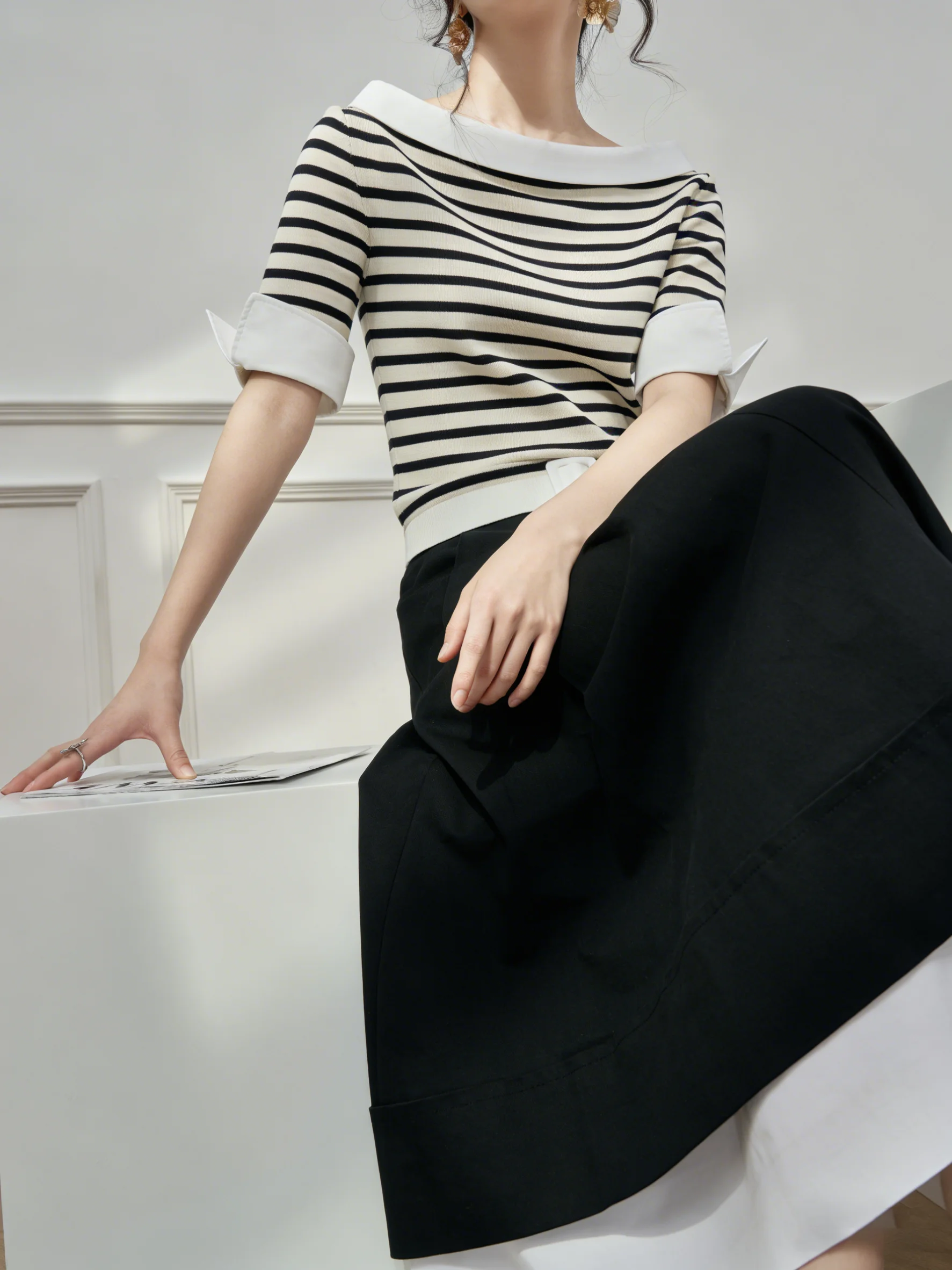 Color Block Striped Knitted Top And Skirt Set Women's Fashion Spring Outfit High Waist Skirt Short Sleeve Ensemble
Color Block Striped Knitted Top And Skirt Set Women's Fashion Spring Outfit High Waist Skirt Short Sleeve Ensemble