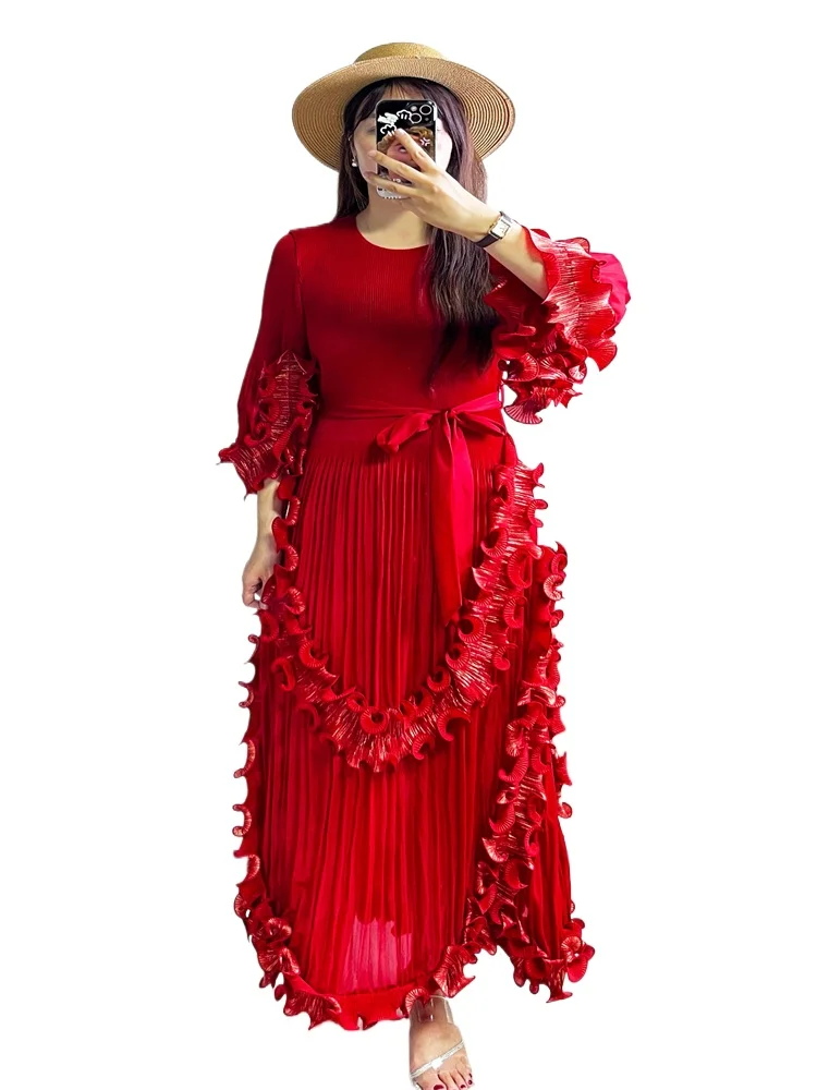 Miyake Pleated Dress for Women 2025 New Solid Color Gold Earrings Spliced O-neck Long Sleeve Loose Large Size Pleated Skirt
Miyake Pleated Dress for Women 2025 New Solid Color Gold Earrings Spliced O-neck Long Sleeve Loose Large Size Pleated Skirt