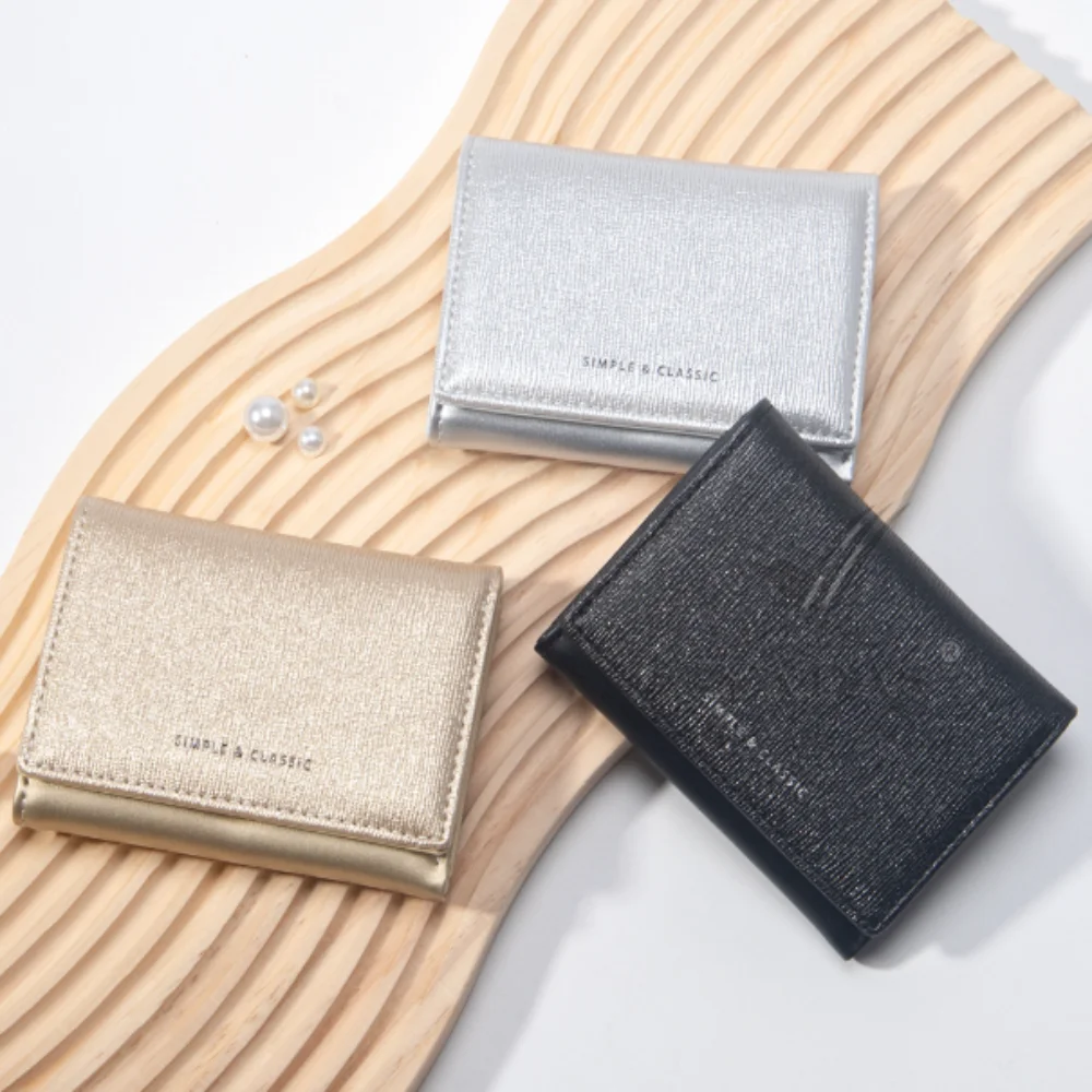 Fashion Shiny Trifold Walle Causal Pearlescent Card Bag Multi-card Slot Handbag Card Holder Girl
Fashion Shiny Trifold Walle Causal Pearlescent Card Bag Multi-card Slot Handbag Card Holder Girl