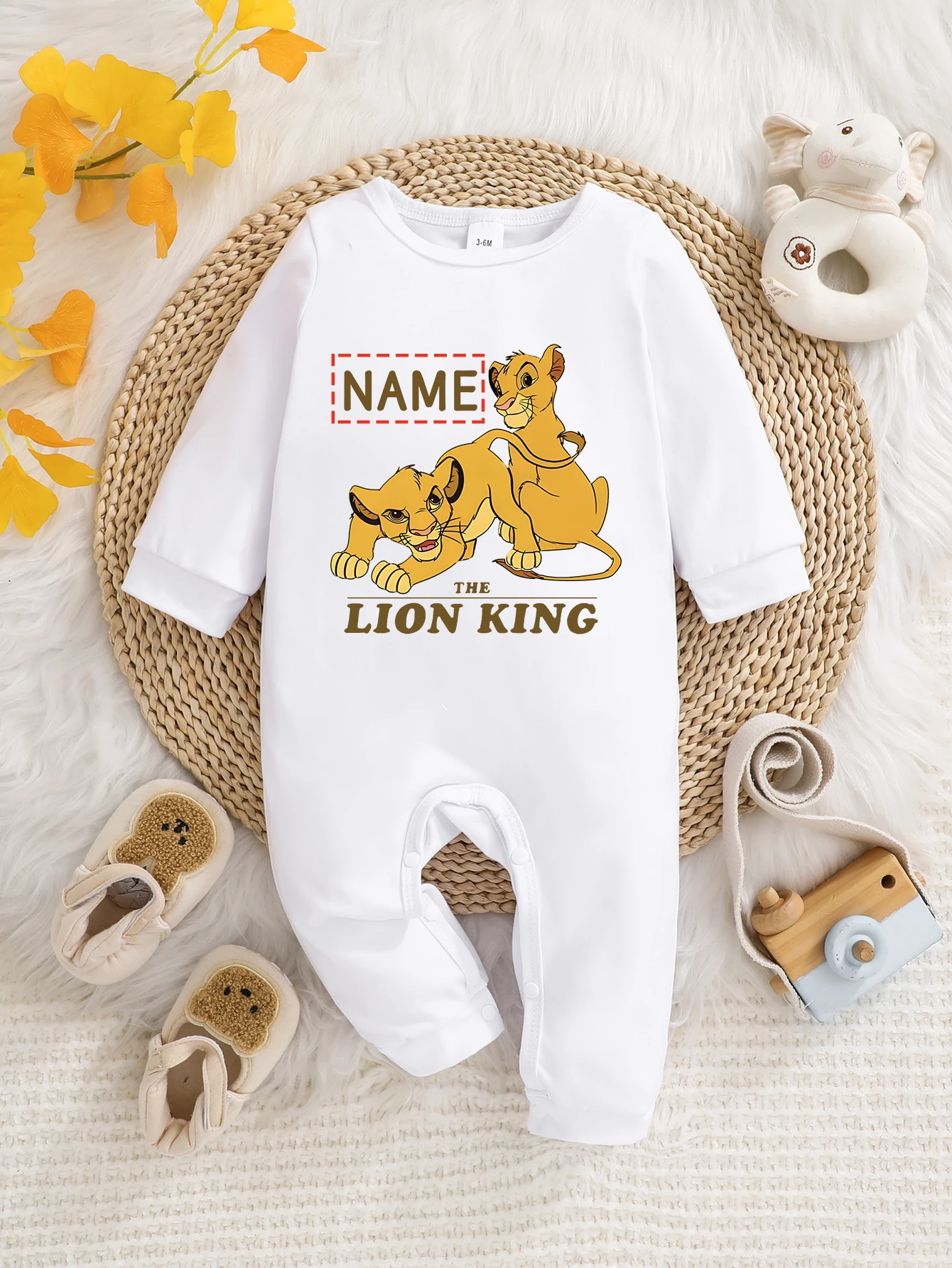 Официально лицензированный детский комбинезон Disney Stitch с длинными рукавами | Возможность нанесения индивидуального имени, мягкая и легкая в уходе ткань
Официально лицензированный детский комбинезон Disney Stitch с длинными рукавами | Возможность нанесения индивидуального имени, мягкая и легкая в уходе ткань