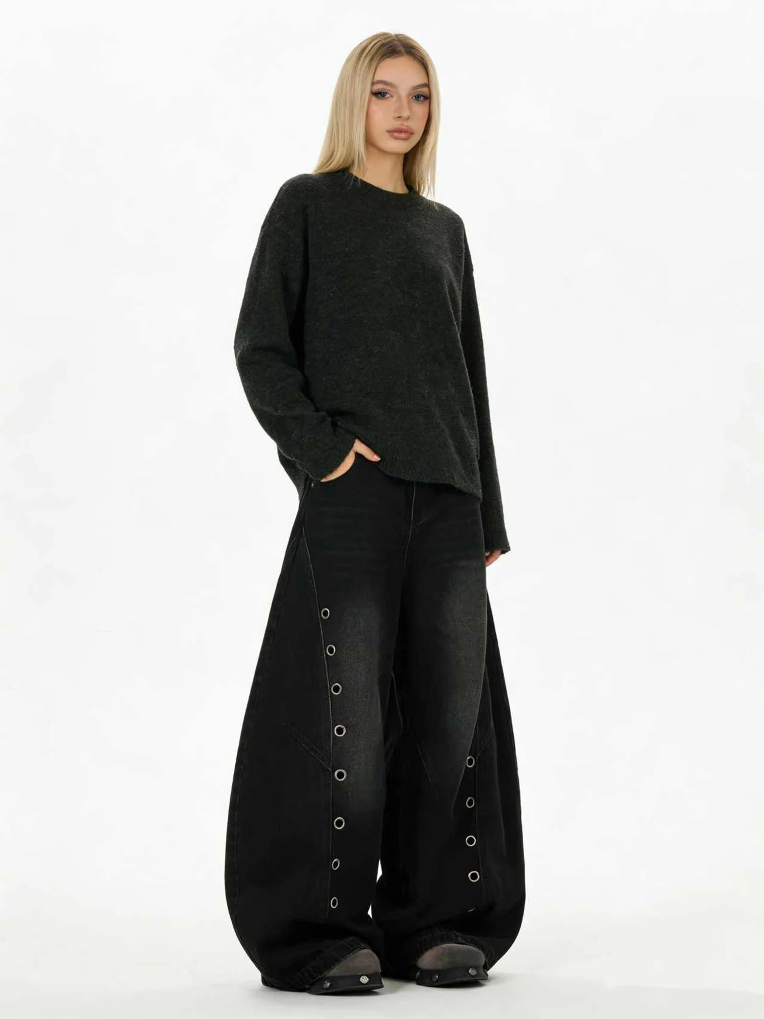 Women Black Gothic Emo Y2k Jeans Japandi Style Vintage Patchwork Oversize Wide Jean Pants Harajuku Baggy Denim Trousers Clothes
Women Black Gothic Emo Y2k Jeans Japandi Style Vintage Patchwork Oversize Wide Jean Pants Harajuku Baggy Denim Trousers Clothes