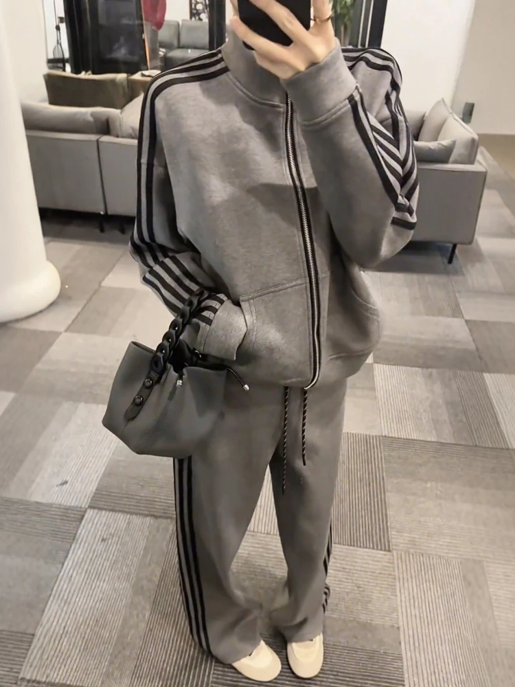 Korean Style Lazy Sport Thickened Fleece Lined Stand Collar Jacket Wide Leg Pants Two Piece Set Winter Fashion Women's Outfit
Korean Style Lazy Sport Thickened Fleece Lined Stand Collar Jacket Wide Leg Pants Two Piece Set Winter Fashion Women's Outfit