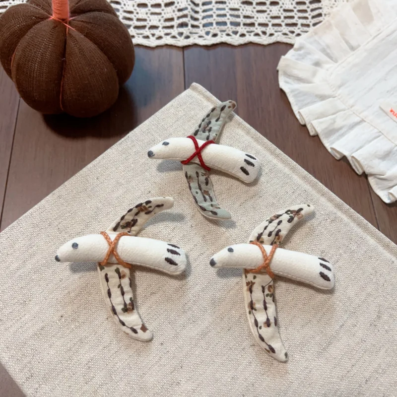 Premium 3D Fabric Bird Brooch Pin Forest Style Cartoon Animal Versatile for Bag Clothing Accessories Soft Cute
Premium 3D Fabric Bird Brooch Pin Forest Style Cartoon Animal Versatile for Bag Clothing Accessories Soft Cute