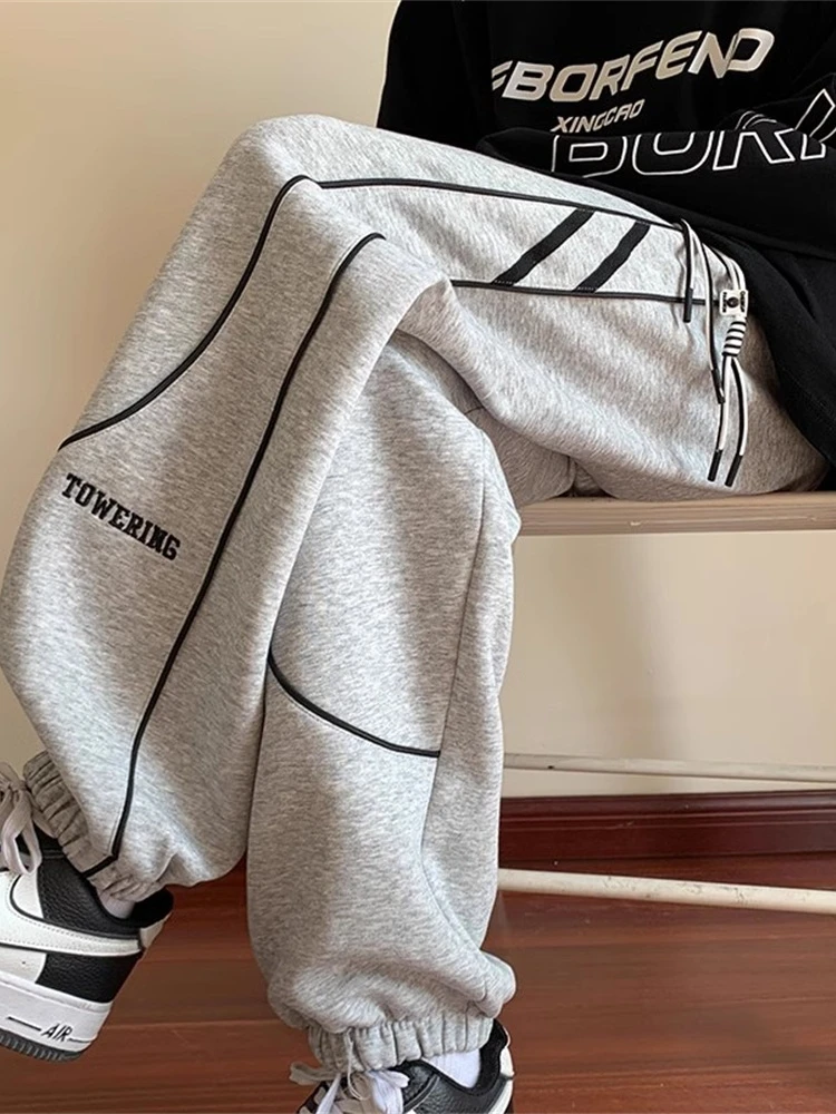 Молодежные повседневные брюки свободного кроя для мальчиков, весенне-осенние, для школьников средних классов, спортивные, для отдыха, длинные, модные, брендовые, удобные
Молодежные повседневные брюки свободного кроя для мальчиков, весенне-осенние, для школьников средних классов, спортивные, для отдыха, длинные, модные, брендовые, удобные