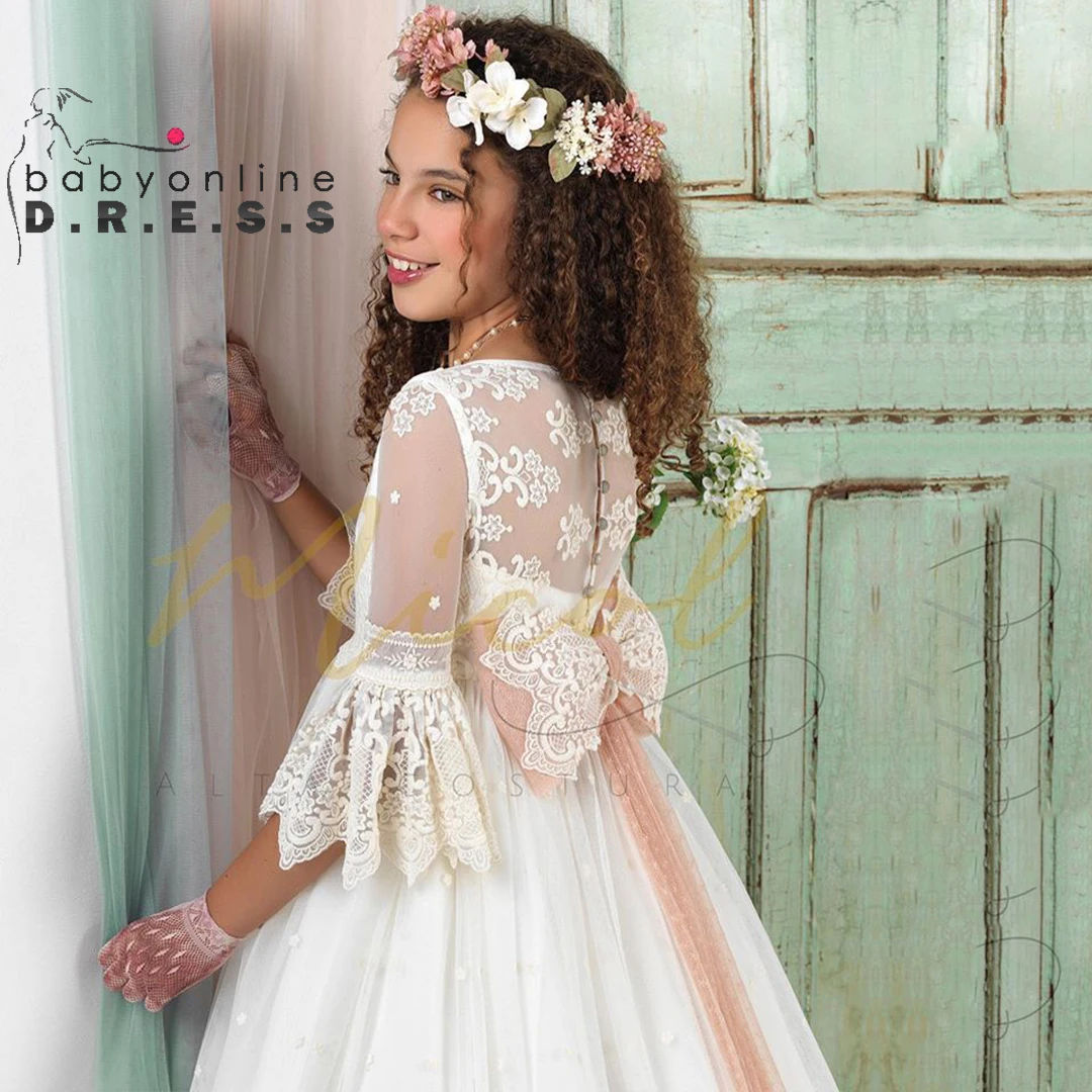 BABYONLINE Customized Holy Communion Girl Dress Pink Belt with Sheer Illusion Lace on the Back Feather A-line Skirt Dresses Gown
BABYONLINE Customized Holy Communion Girl Dress Pink Belt with Sheer Illusion Lace on the Back Feather A-line Skirt Dresses Gown