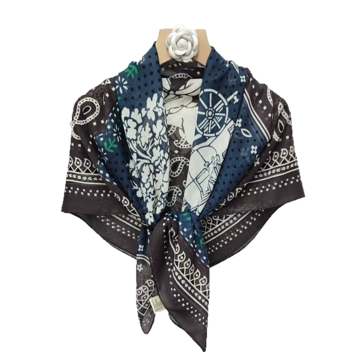 European and American fashion summer printed scarves, travel sun protection shawls, square scarves, cotton fashion versatile thi
European and American fashion summer printed scarves, travel sun protection shawls, square scarves, cotton fashion versatile thi