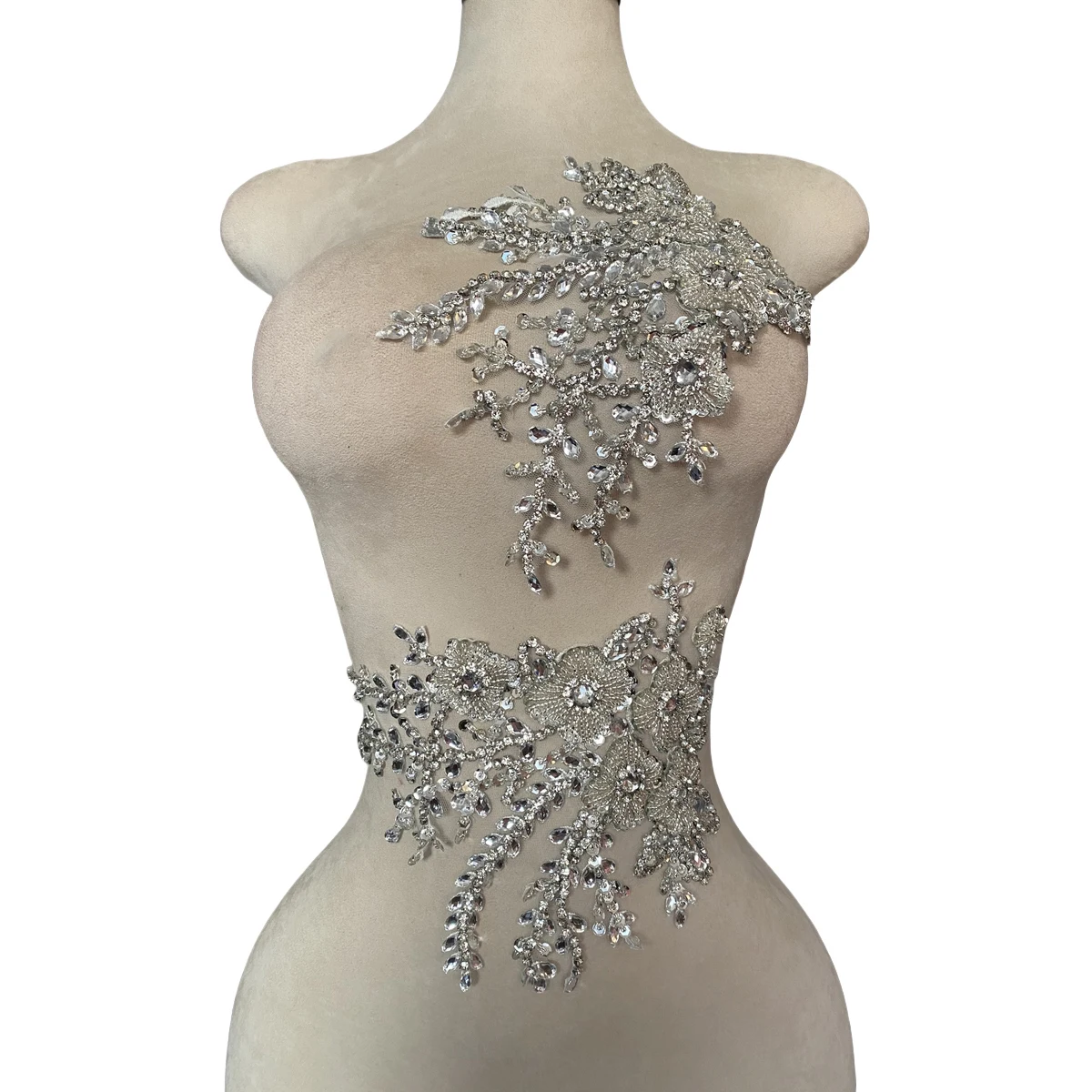 Luxury Handwork Shiny Diamond Rhinestone Bust Material Evening Dress Fabric Hard Beading Tulle Apparel Decoration Accessories
Luxury Handwork Shiny Diamond Rhinestone Bust Material Evening Dress Fabric Hard Beading Tulle Apparel Decoration Accessories