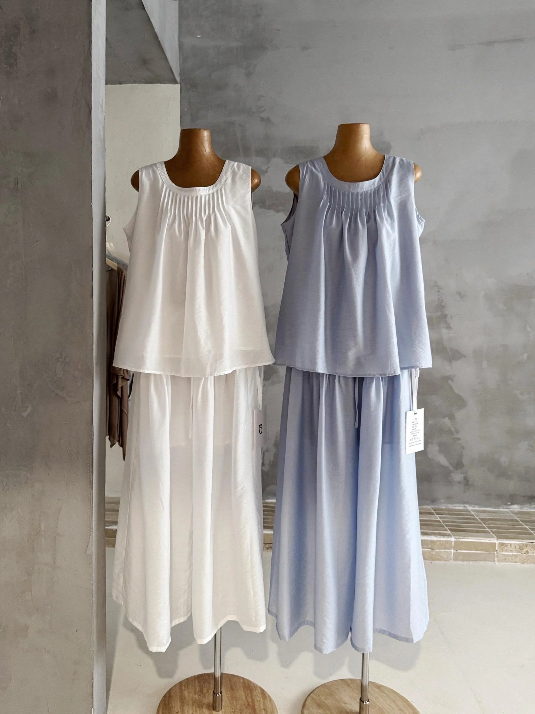 13STDUIO2026 Women's Sleeveless Top And Wide Leg Pants Two-Piece Set High Waist Long Pants Elastic Waistband Three Colors
13STDUIO2026 Women's Sleeveless Top And Wide Leg Pants Two-Piece Set High Waist Long Pants Elastic Waistband Three Colors