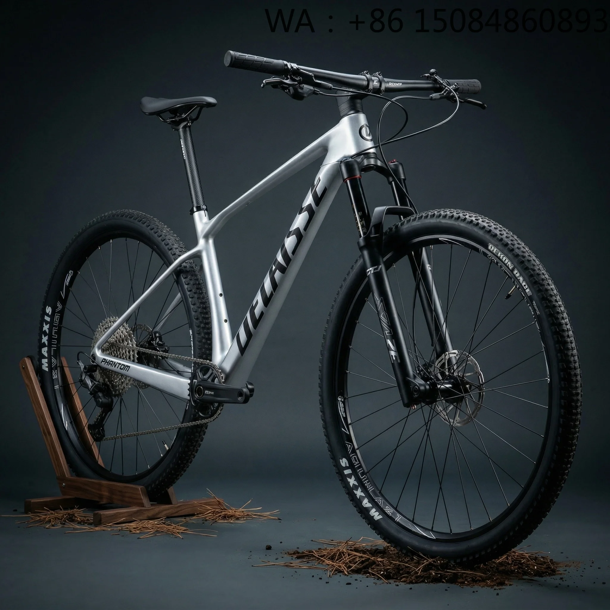 29er XC MTB Frame, Carbon Fiber Material, Hardtail Structure, High Strength Lightweight Bike Replacement Frame
29er XC MTB Frame, Carbon Fiber Material, Hardtail Structure, High Strength Lightweight Bike Replacement Frame