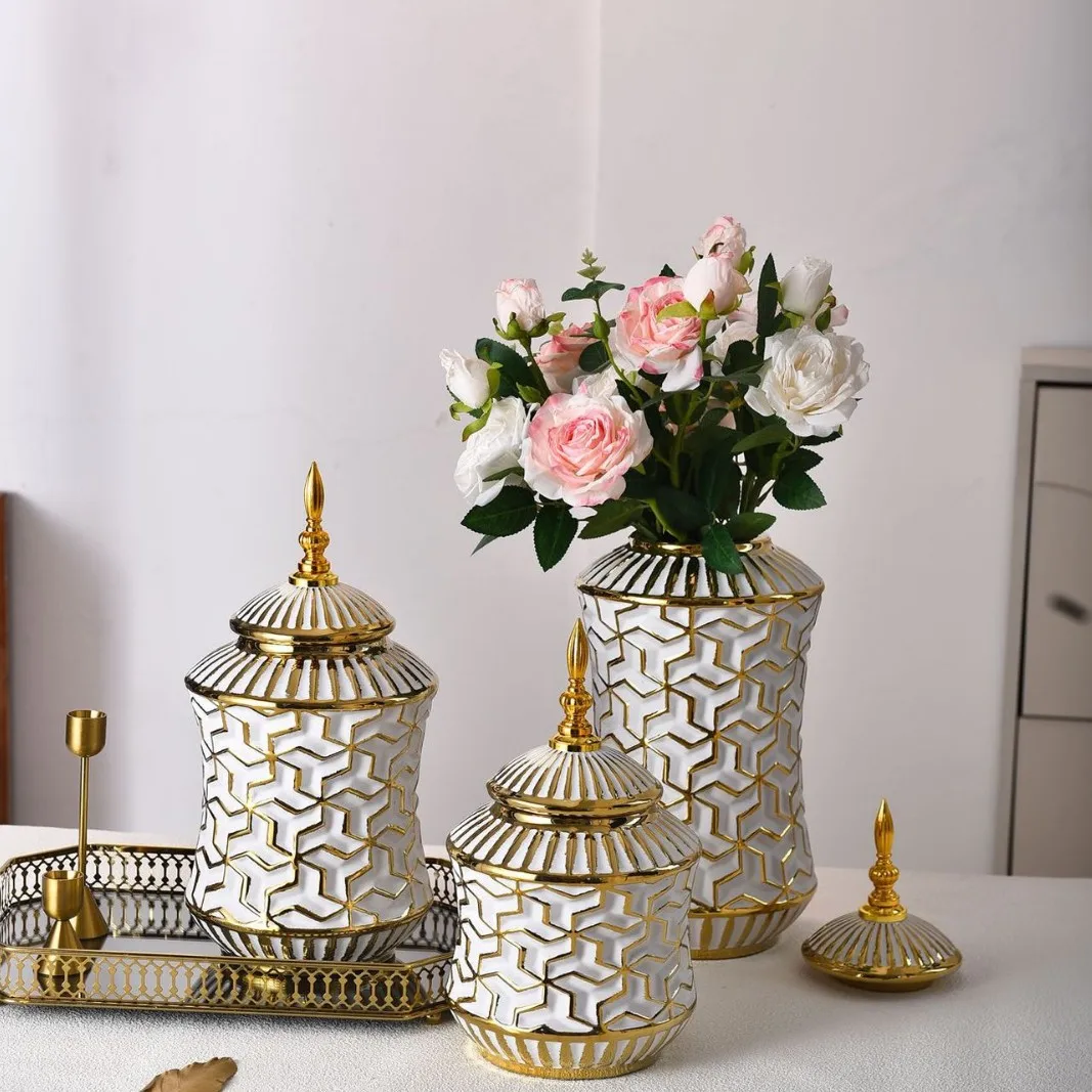 Легкая роскошная керамическая банка для хранения бутылок, отель, цветочная композиция, орнамент, керамическая ваза из белого золота, большой декор для цветочного горшка
Легкая роскошная керамическая банка для хранения бутылок, отель, цветочная композиция, орнамент, керамическая ваза из белого золота, большой декор для цветочного горшка