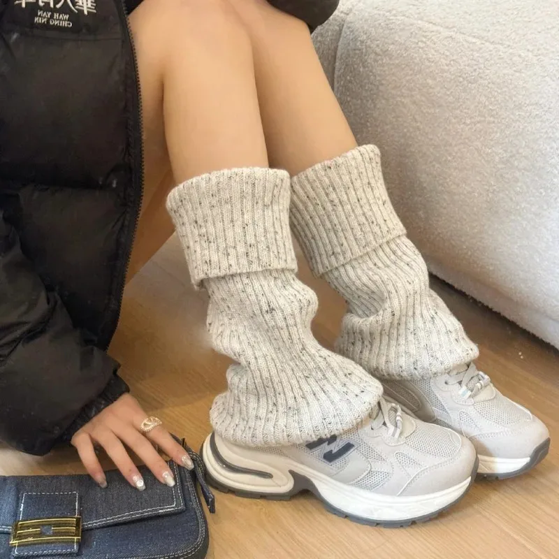 Новые зимние шерстяные чехлы для носков для женщин, милые теплые носки в стиле Лолиты, черно-белые вязаные чехлы для ног, гетры
Новые зимние шерстяные чехлы для носков для женщин, милые теплые носки в стиле Лолиты, черно-белые вязаные чехлы для ног, гетры