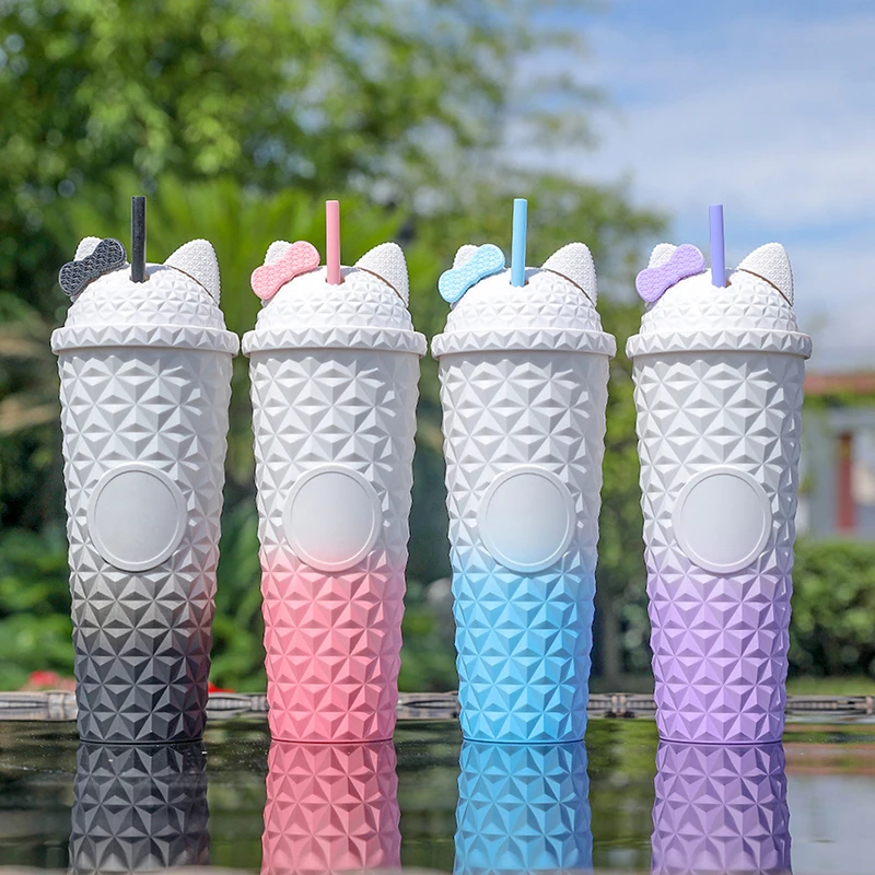 Creative gradient straw cup, non-toxic and waterproof food grade plastic water cup, home office desktop beverage cup
Creative gradient straw cup, non-toxic and waterproof food grade plastic water cup, home office desktop beverage cup