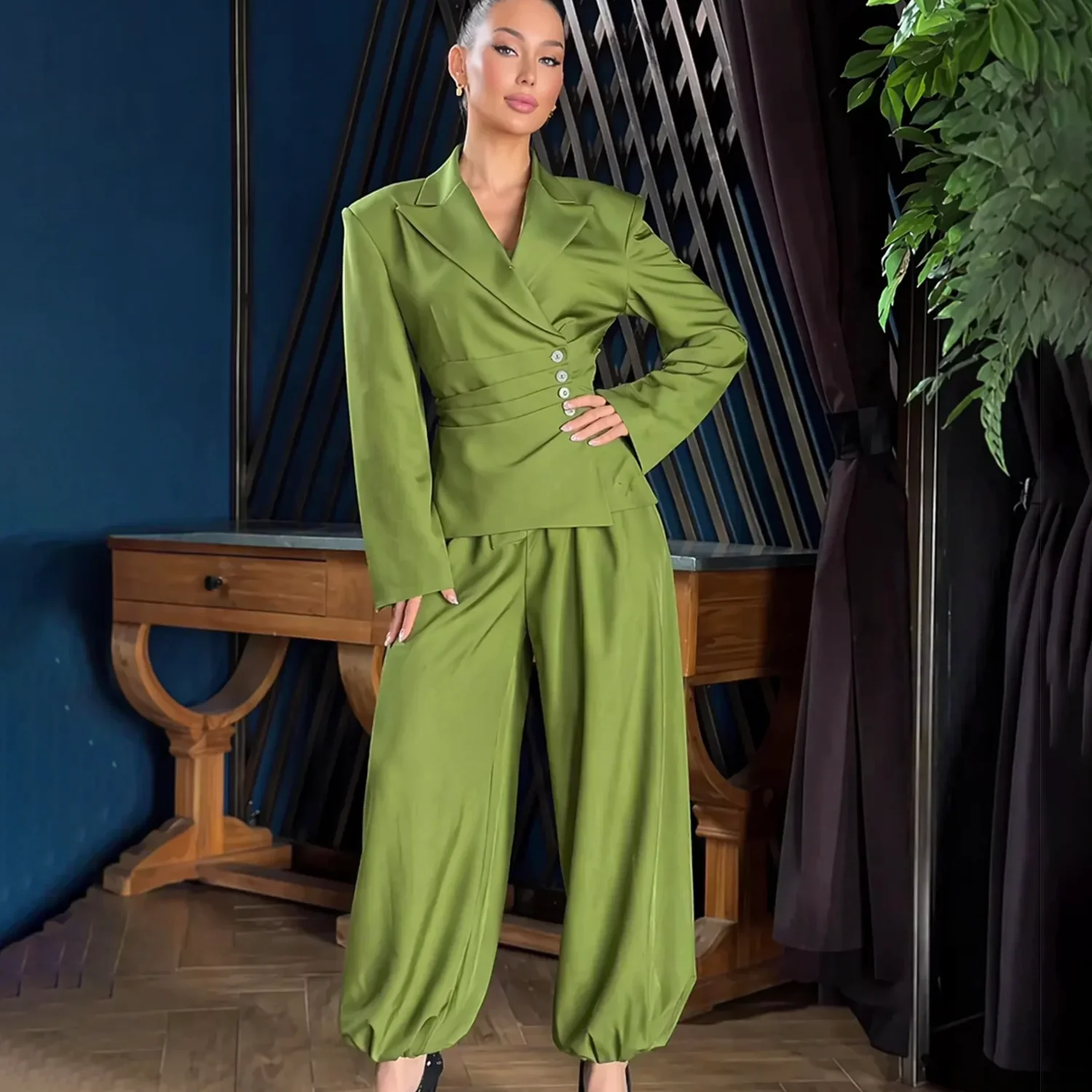 PUAL 2026 Luxury Satin Women Suit Notch Lapel Wrap Cinched Waist Blazer Balloon Loose Pants Formal Party 2 Piece Set
PUAL 2026 Luxury Satin Women Suit Notch Lapel Wrap Cinched Waist Blazer Balloon Loose Pants Formal Party 2 Piece Set