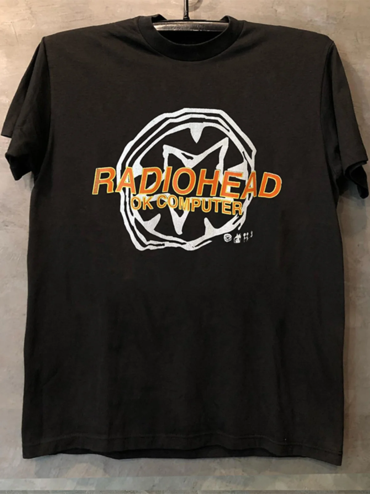Radiohead Radiohead High Street Vibe Rock Short Sleeve Hiphop Hip Hop Textured Men's and Women's Summer Casual T-Shirt
Radiohead Radiohead High Street Vibe Rock Short Sleeve Hiphop Hip Hop Textured Men's and Women's Summer Casual T-Shirt