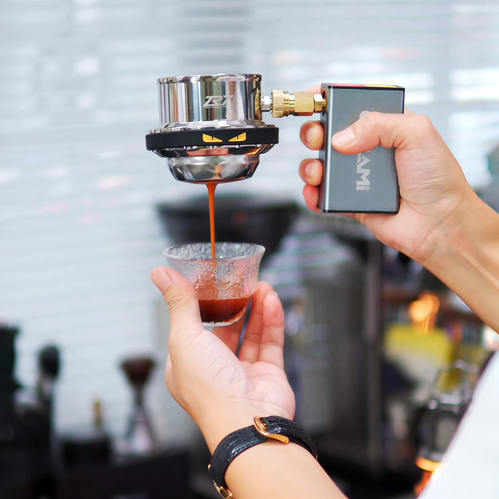 Manual Air-Pressure Espresso Machine Air Pump 10.3 Bar Coffee Essence Extraction Americano For Portable Manual Espresso Brewer
Manual Air-Pressure Espresso Machine Air Pump 10.3 Bar Coffee Essence Extraction Americano For Portable Manual Espresso Brewer