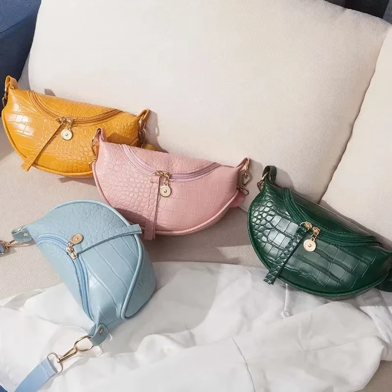 PU Leather Solid Color Crossbody Bag Women 2023 Simple Fashion Shoulder Messenger Everyday Carry Stylish Small Tote
PU Leather Solid Color Crossbody Bag Women 2023 Simple Fashion Shoulder Messenger Everyday Carry Stylish Small Tote