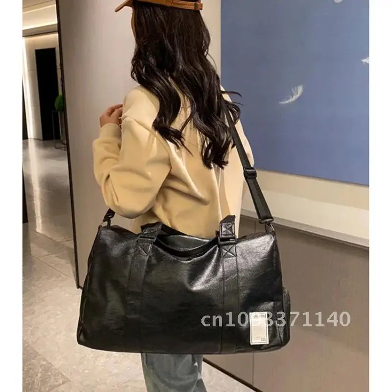 Handbag Men's Large Capacity Sports Casual Fitness Duffle Bag For Women Tote Bags Trip Business Travel PU Luggage Waterproof Bag
Handbag Men's Large Capacity Sports Casual Fitness Duffle Bag For Women Tote Bags Trip Business Travel PU Luggage Waterproof Bag