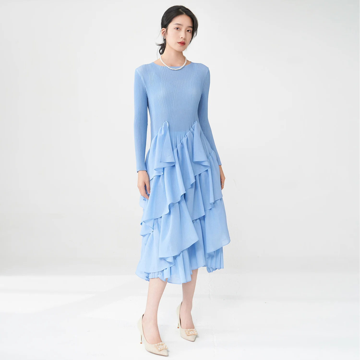 Miyake Pleated Women's Dress Folds Fashion Designer Loose Long Sleeve Female Elegant Pleated Dresses 2025 Autumn New Cake Skirt
Miyake Pleated Women's Dress Folds Fashion Designer Loose Long Sleeve Female Elegant Pleated Dresses 2025 Autumn New Cake Skirt