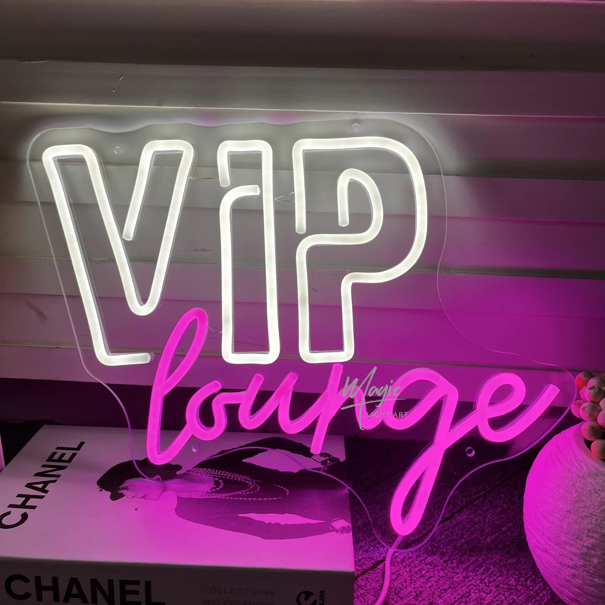 Неоновые вывески VIP Lounge для декора стен, неоновые световые вывески для туалетов/санузлов для оформления бизнес-пространств: баров, отелей, кафе, VIP-залов
Неоновые вывески VIP Lounge для декора стен, неоновые световые вывески для туалетов/санузлов для оформления бизнес-пространств: баров, отелей, кафе, VIP-залов