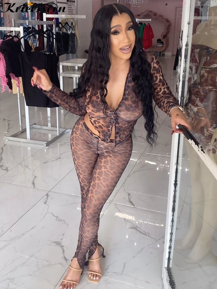 Kricesseen Wild Leopard Print Shirt Top And Legging Suits Set 2 Piece Outfits Womens Tracksuits Set Going Out Overalls Clubwear
Kricesseen Wild Leopard Print Shirt Top And Legging Suits Set 2 Piece Outfits Womens Tracksuits Set Going Out Overalls Clubwear