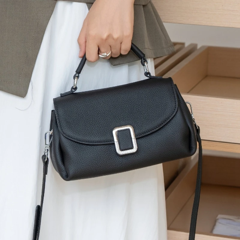 Women's Retro Minimalist Top Cowhide Leather Shoulder Bag Casual Elegant Versatile Top Handle Purse High Quality Handbag
Women's Retro Minimalist Top Cowhide Leather Shoulder Bag Casual Elegant Versatile Top Handle Purse High Quality Handbag