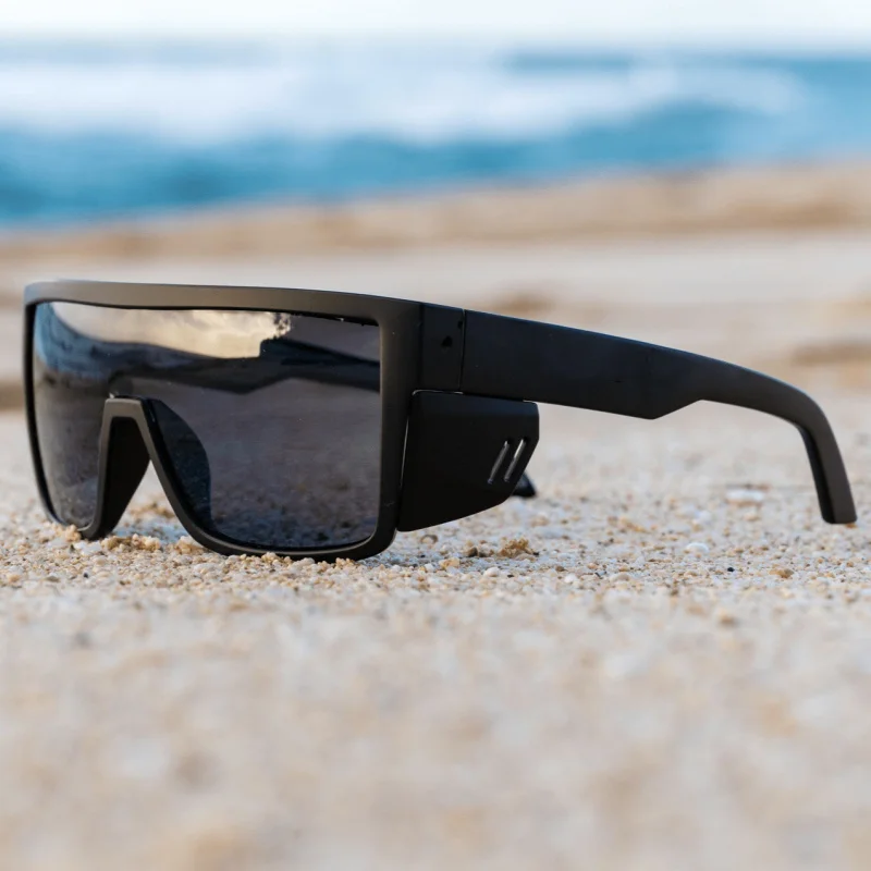 Aero-Dynamic Cycling Sunglasses - Iridescent Polarized Photochromic Lens Full-Frame Anti-Fog UV400 Tri-Guard
Aero-Dynamic Cycling Sunglasses - Iridescent Polarized Photochromic Lens Full-Frame Anti-Fog UV400 Tri-Guard