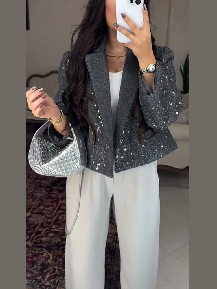 Шикарный укороченный блейзер с блестками, женский повседневный пиджак с v-образным вырезом и карманами и длинными рукавами, женская элегантная современная весенняя новая женская куртка 2026
Шикарный укороченный блейзер с блестками, женский повседневный пиджак с v-образным вырезом и карманами и длинными рукавами, женская элегантная современная весенняя новая женская куртка 2026