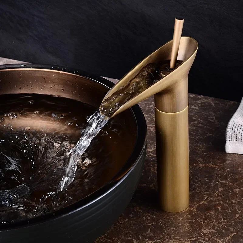 Antique Bronze Bathroom Faucet Brass Basin Faucets Hot & Cold Bathroom Sink Faucet Deck Mounted Lavotory Faucet Mixer Water Tap
Antique Bronze Bathroom Faucet Brass Basin Faucets Hot & Cold Bathroom Sink Faucet Deck Mounted Lavotory Faucet Mixer Water Tap