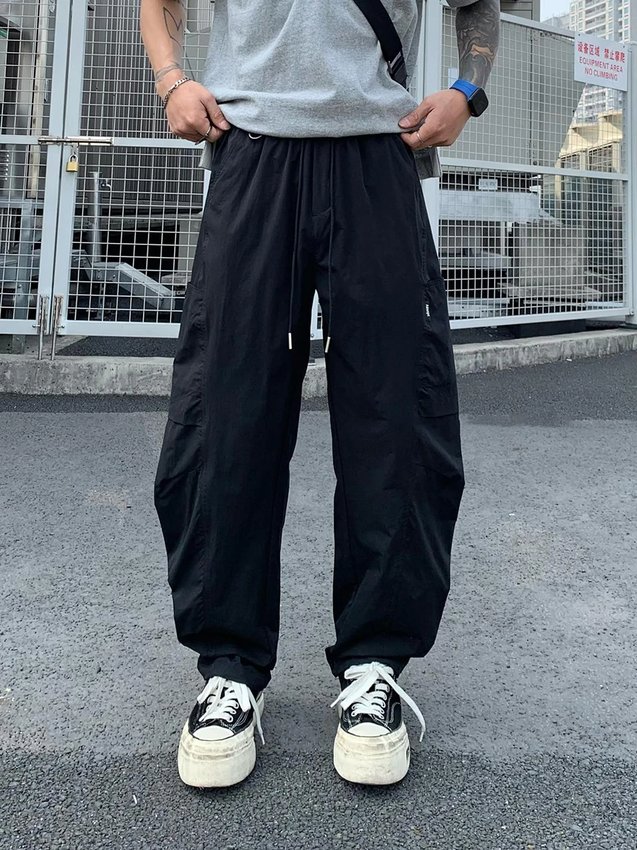 Super light elegant straight overalls summer thin men's quick-drying three-dimensional micro-bending cutting casual pants
Super light elegant straight overalls summer thin men's quick-drying three-dimensional micro-bending cutting casual pants