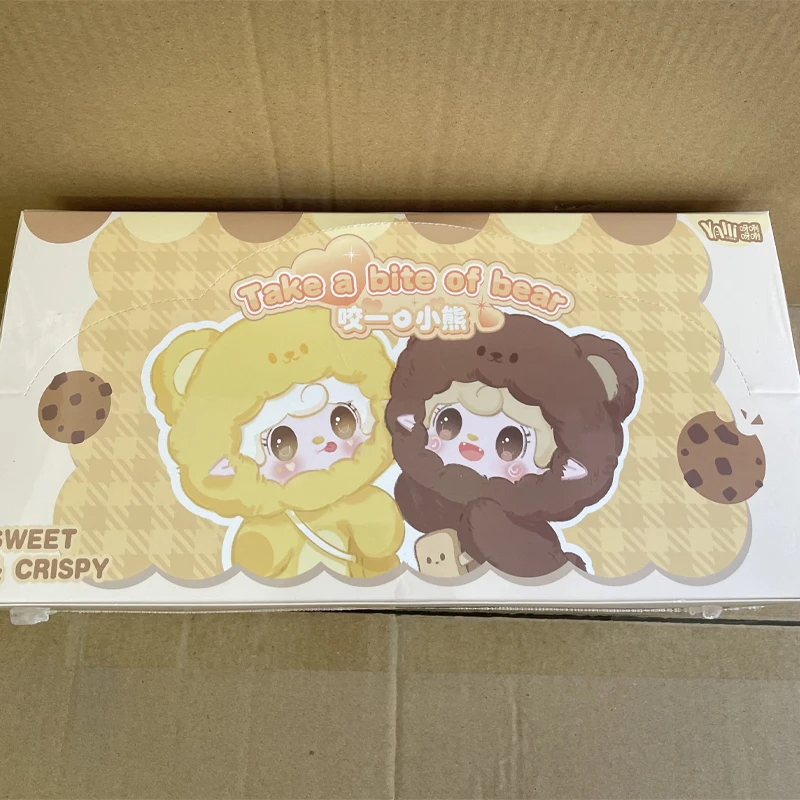 Подлинная серия Yooki V4 Take A Bite Of Bear, плюшевая слепая коробка, милая кукла, модель игрушки, загадочная коробка, рюкзак, декор, игрушка, коллекционный подарок
Подлинная серия Yooki V4 Take A Bite Of Bear, плюшевая слепая коробка, милая кукла, модель игрушки, загадочная коробка, рюкзак, декор, игрушка, коллекционный подарок