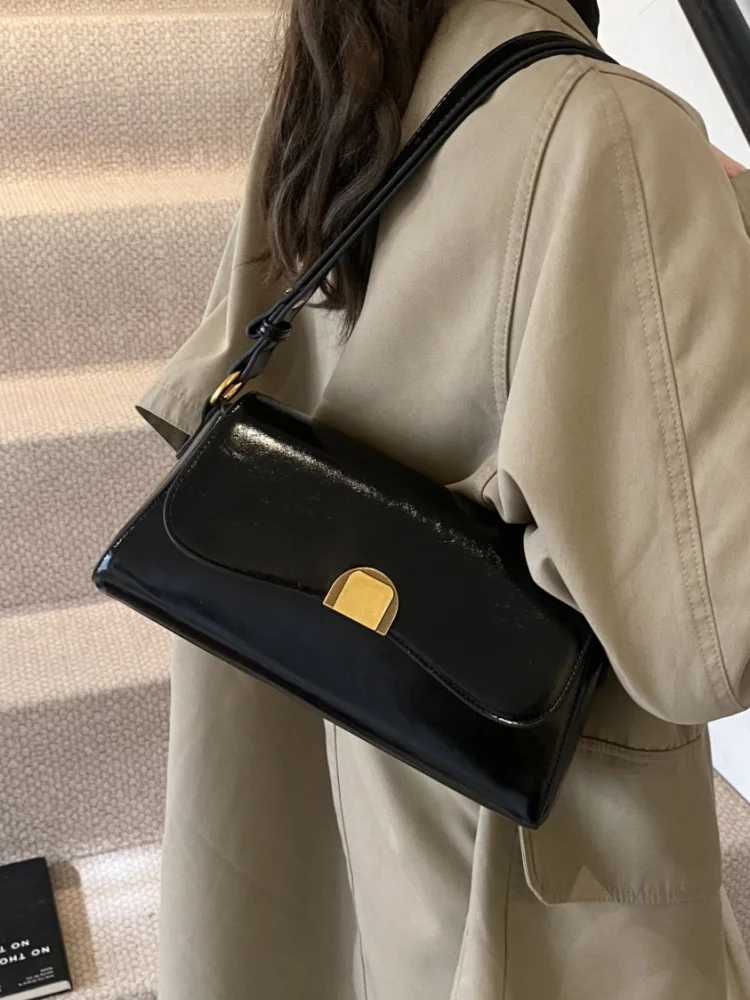 Flap Retro Red Women's Bag Summer New Korean PU Zipper Solid Commute Crossbody Bags Fashion Leather Versatile One Shoulder Bag
Flap Retro Red Women's Bag Summer New Korean PU Zipper Solid Commute Crossbody Bags Fashion Leather Versatile One Shoulder Bag