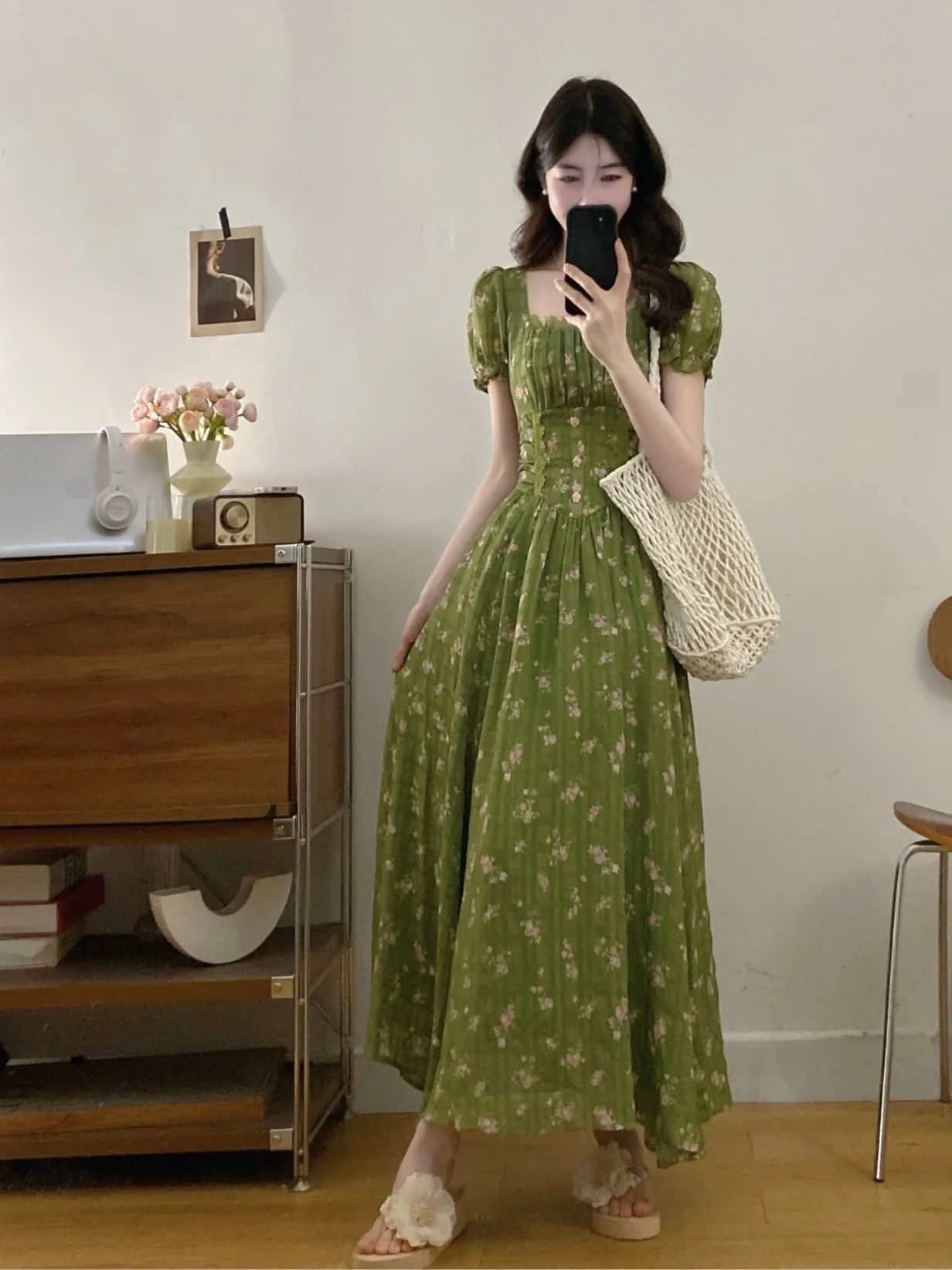 plus Size Retro Floral Print Square Neck Bubble Sleeve Dress Women's Summer New Waist Cinching A-Line Dress Commute Style
plus Size Retro Floral Print Square Neck Bubble Sleeve Dress Women's Summer New Waist Cinching A-Line Dress Commute Style