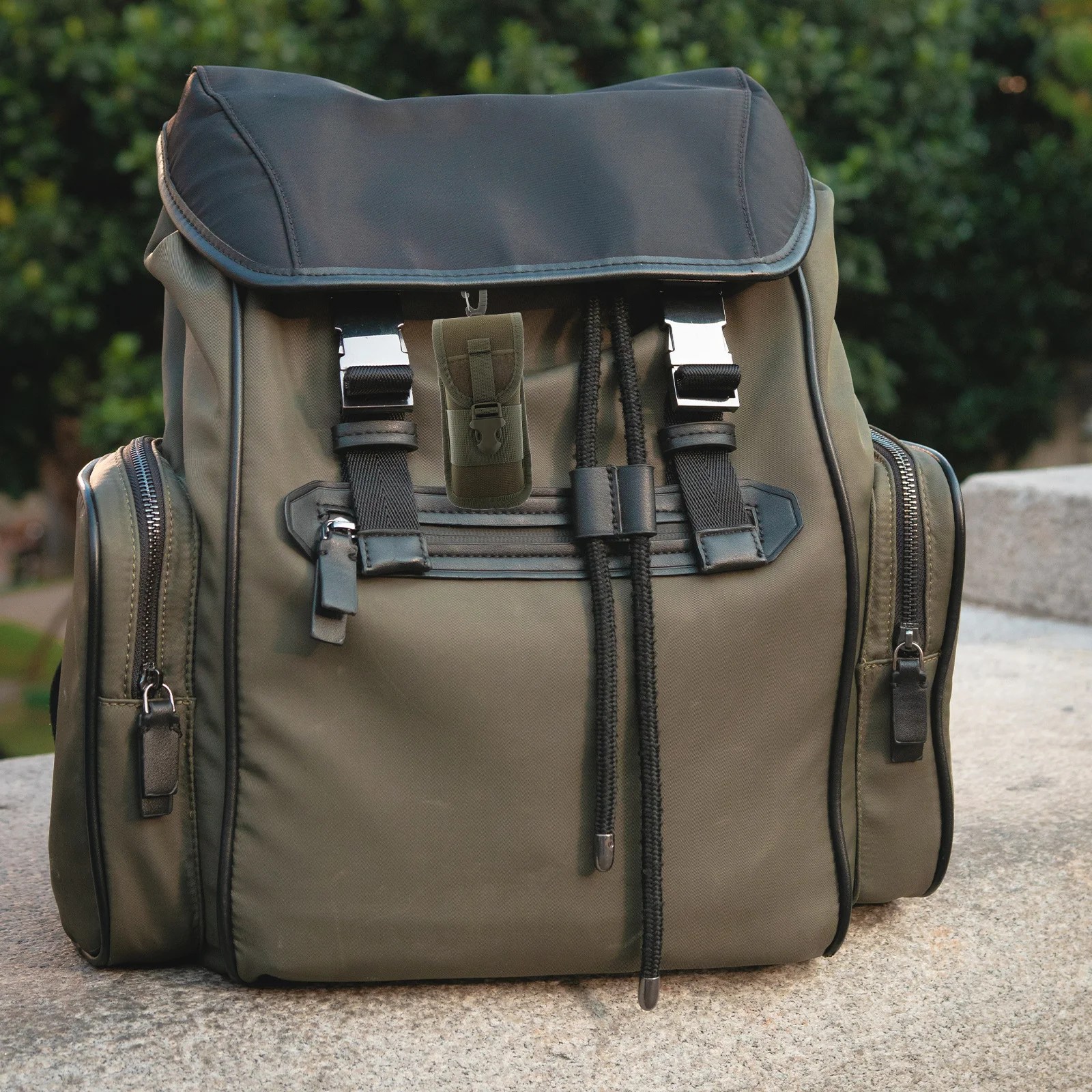 1pc Tactical Glasses Case Multifunctional Shockproof Hard Shell Eyeglass Storage Box For Outdoor Cycling Travel Goggles Case
1pc Tactical Glasses Case Multifunctional Shockproof Hard Shell Eyeglass Storage Box For Outdoor Cycling Travel Goggles Case