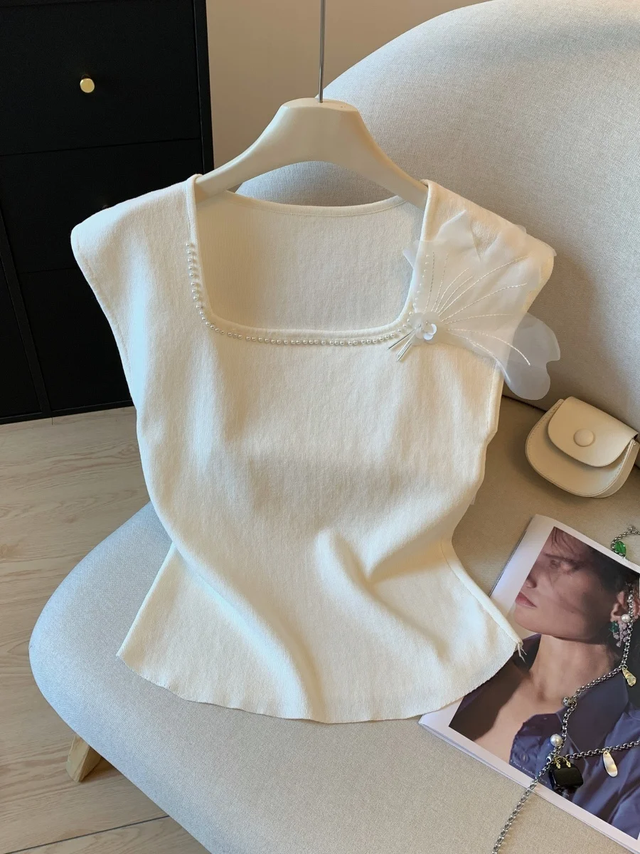 Elegant Chic Women's Summer Vest Beautiful Square Collar Pin-On Shirt Soft Knitted Top Stylish Unique Fashion Casual Wear
Elegant Chic Women's Summer Vest Beautiful Square Collar Pin-On Shirt Soft Knitted Top Stylish Unique Fashion Casual Wear
